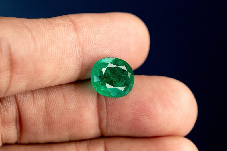 5.52 ct. Natural Emerald Zambian Oval